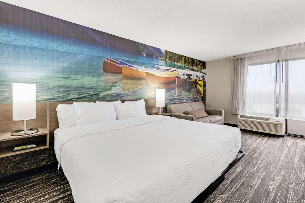 Clarion Pointe Near Erie Casino Hotel Kearsarge Quarto foto