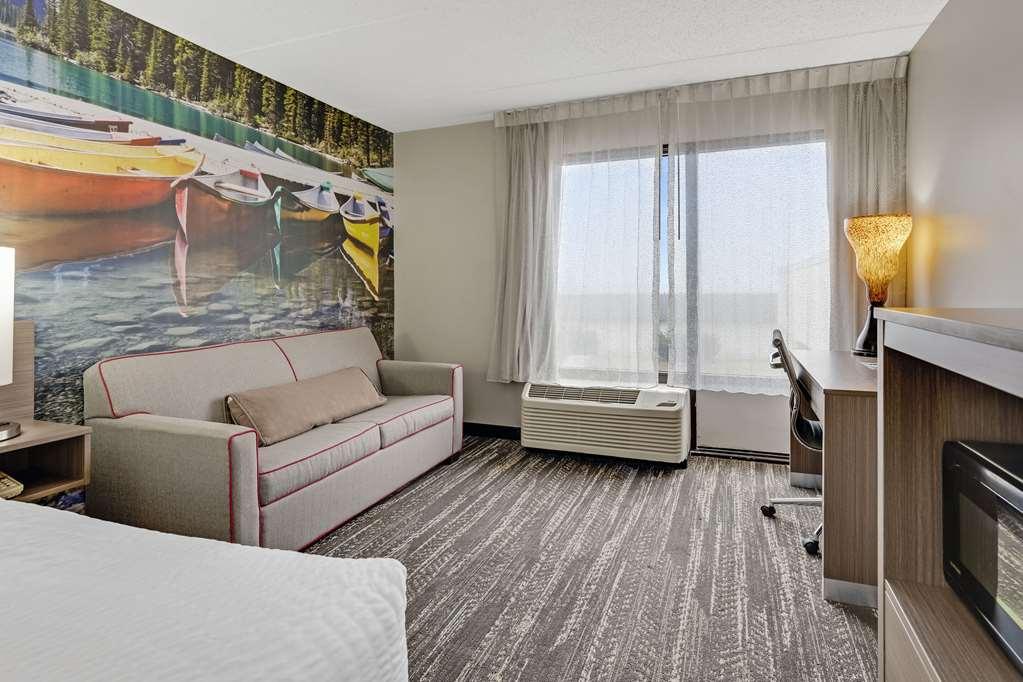 Clarion Pointe Near Erie Casino Hotel Kearsarge Quarto foto