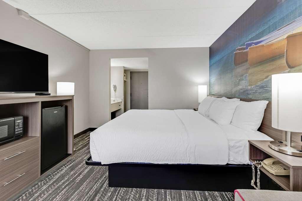 Clarion Pointe Near Erie Casino Hotel Kearsarge Quarto foto