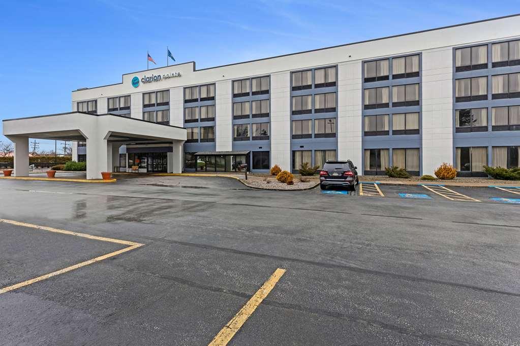 Clarion Pointe Near Erie Casino Hotel Kearsarge Exterior foto