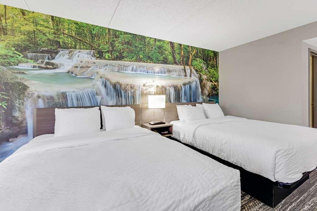 Clarion Pointe Near Erie Casino Hotel Kearsarge Quarto foto
