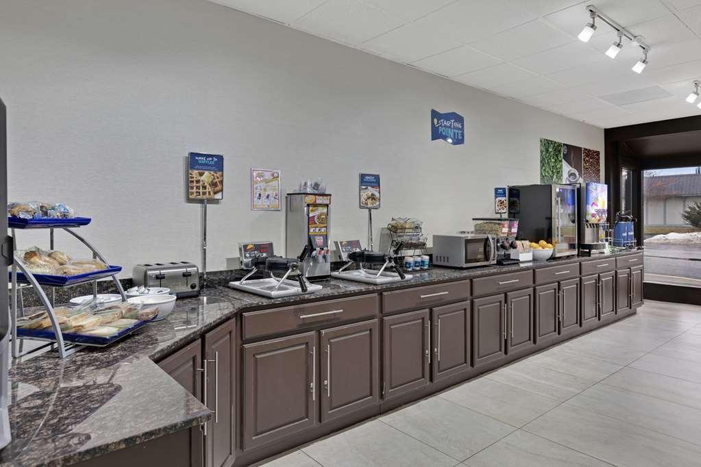 Clarion Pointe Near Erie Casino Hotel Kearsarge Restaurante foto