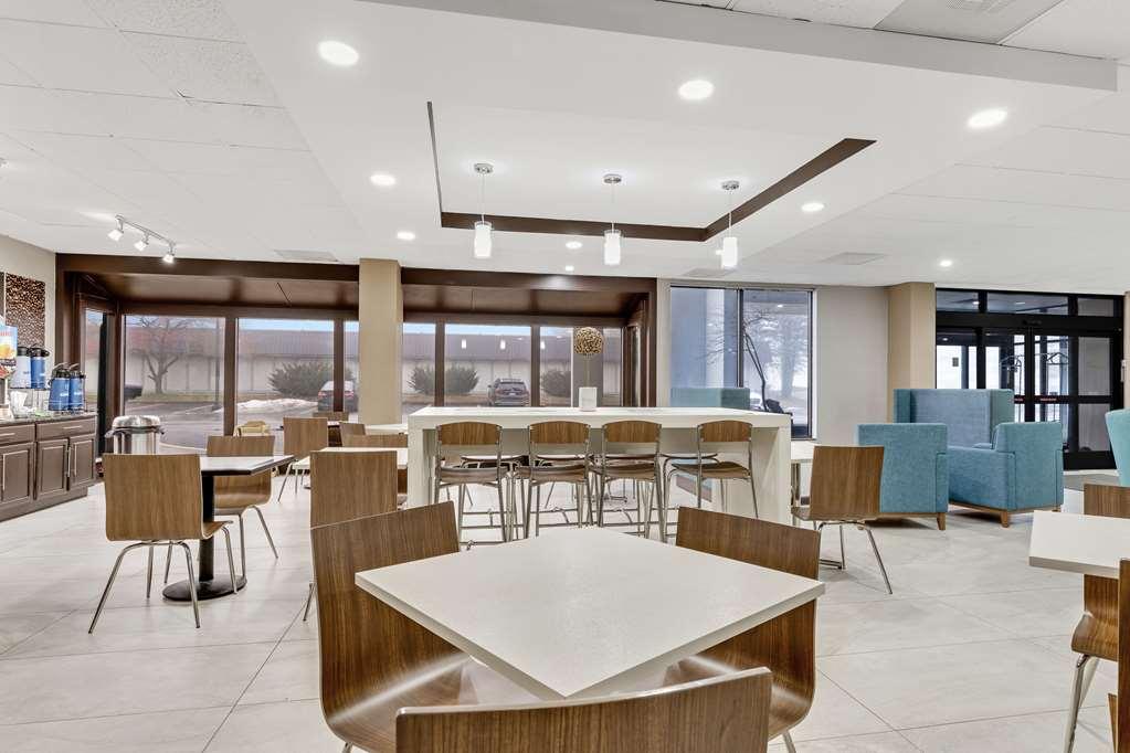 Clarion Pointe Near Erie Casino Hotel Kearsarge Interior foto