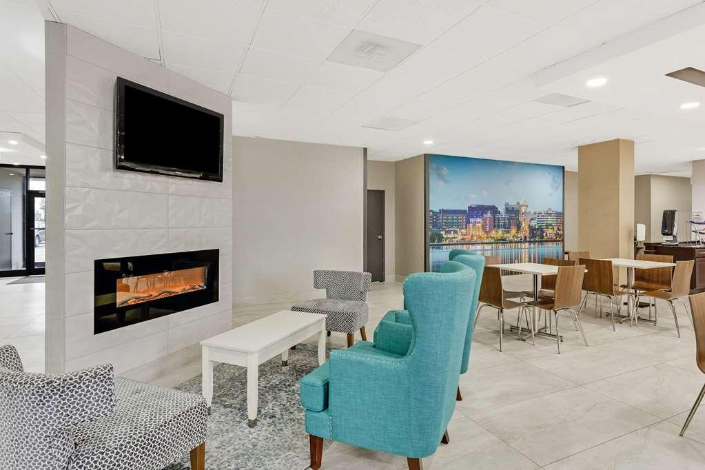 Clarion Pointe Near Erie Casino Hotel Kearsarge Interior foto