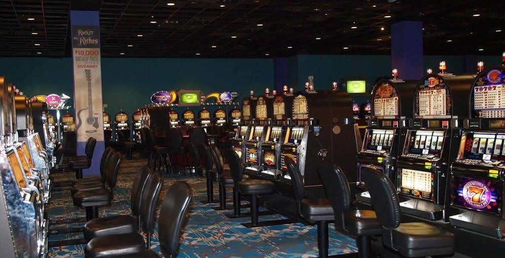 Clarion Pointe Near Erie Casino Hotel Kearsarge Exterior foto
